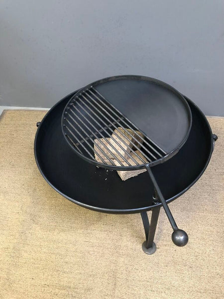 WilyFox 80cm Firepit with Swing BBQ Grill Rack